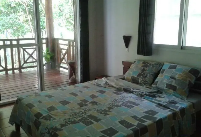 اتاق استاندارد با چشمانداز باغ, Zara Village