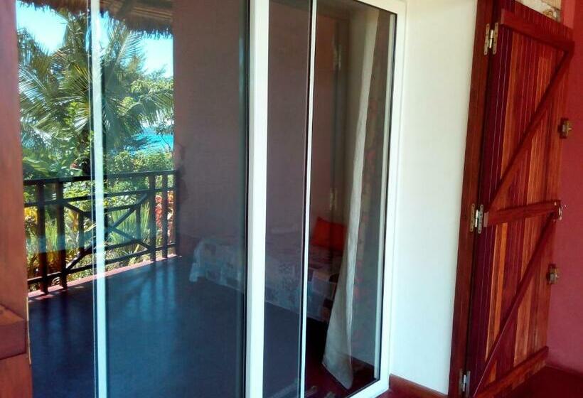 اتاق لوکس, Zara Village