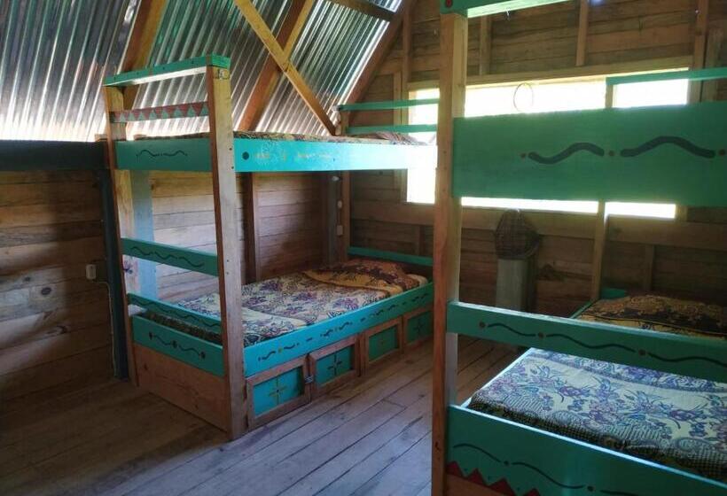 تختخواب در اتاق مشترک, Ch'i Bocól Community Hostel