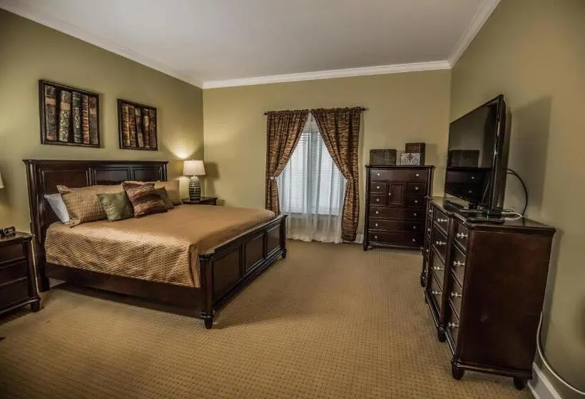 キングサイズベッドのデラックスルーム, Magnolia Creek Lodge