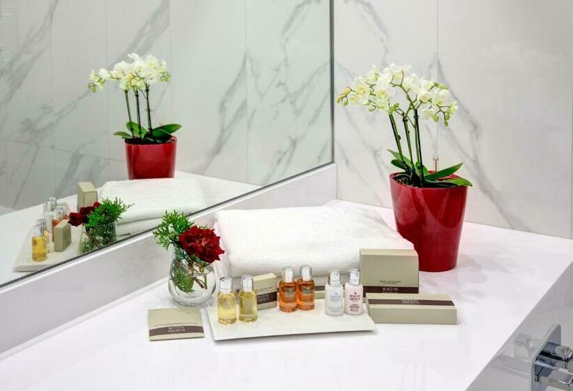 جناح ديلوكس, Merit Grand Mosta Spa Hotel & Casino