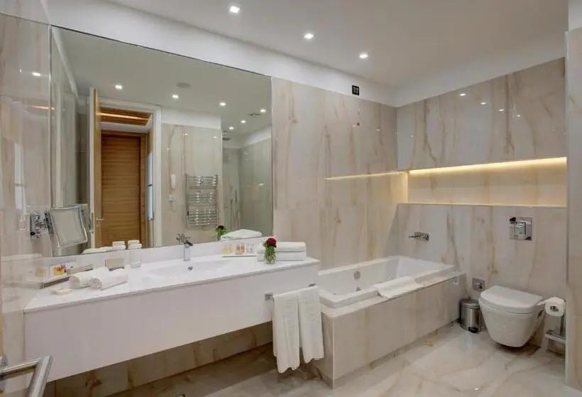Deluxe Suite King Bed, Merit Grand Mosta Spa Hotel & Casino