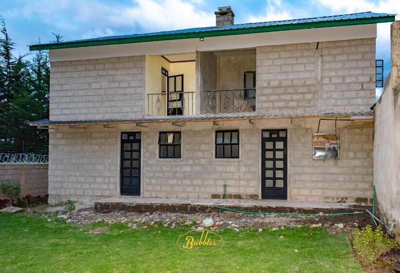 اتاق لوکس با بالکن, Bubbles Hotel Thika