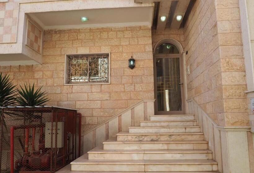 Apartament 1 Sypialnia Parter, نزل الخليج للشقق المخدومة   الهدا   الطائف Nozul Al Khaleej Serviced Apartments   Al Hada, Al Taif