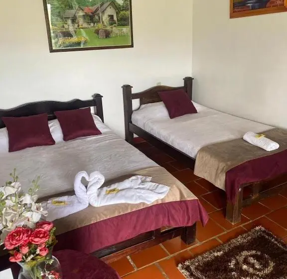 コンフォートトリプルルーム, Campestre La Loma Curiti