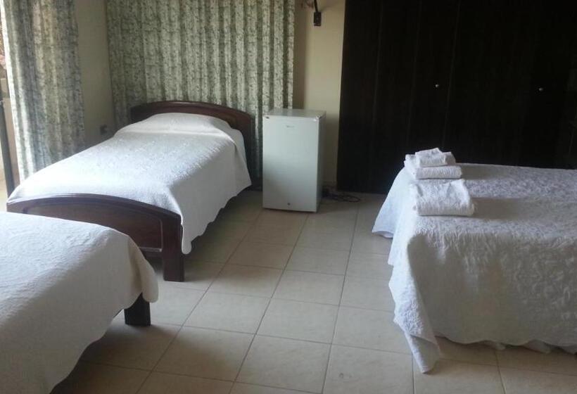 اتاق لوکس چهار تخته, La Casona