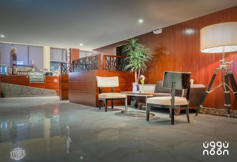 Deluxe-studio, Noon Hotel Suites