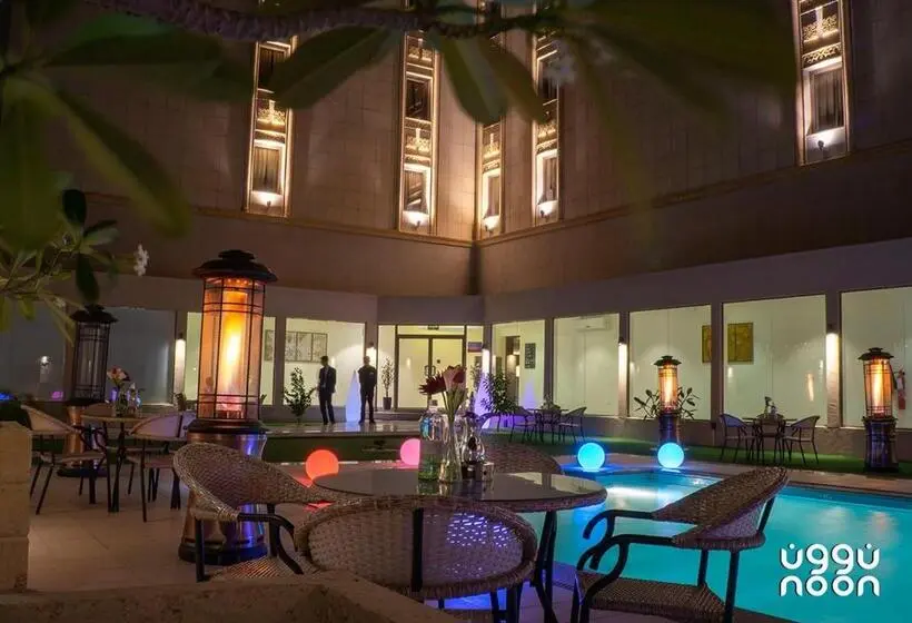 Executive-sviitti, Noon Hotel Suites