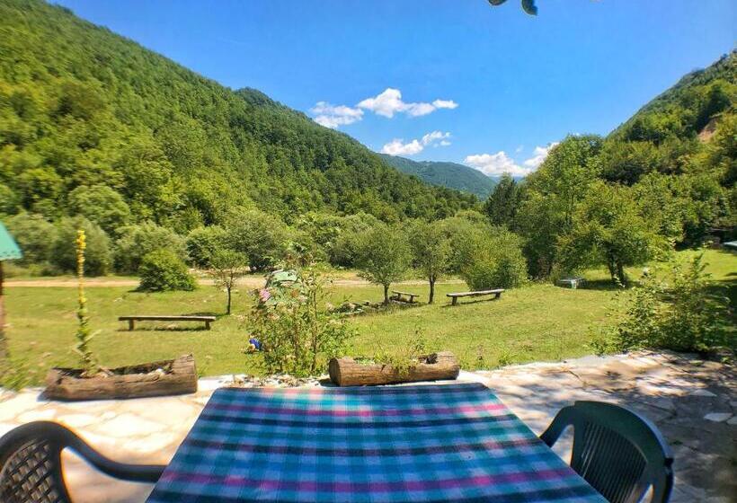 Standard Triple Room with Terrace, Kamp Vrbnica