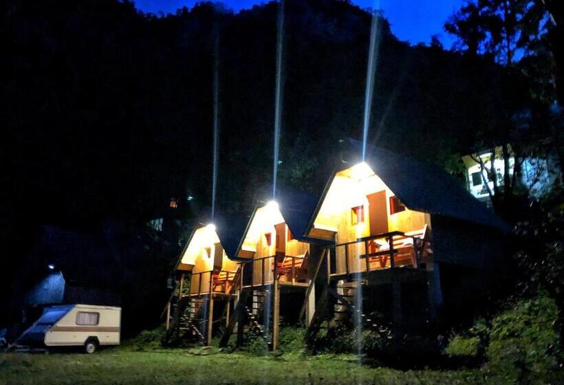 بانگلوی استاندارد, Kamp Vrbnica