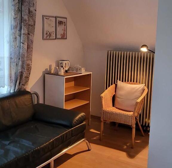 标准间, Restaurant & Pension Peking