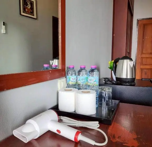 اتاق خانوادگی, The Rest Phuket