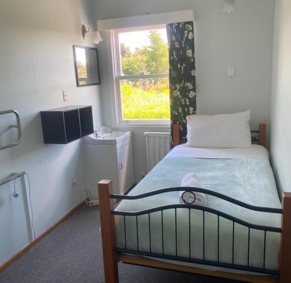 חדר אקונומי יחיד, National Park Alpine Lodge