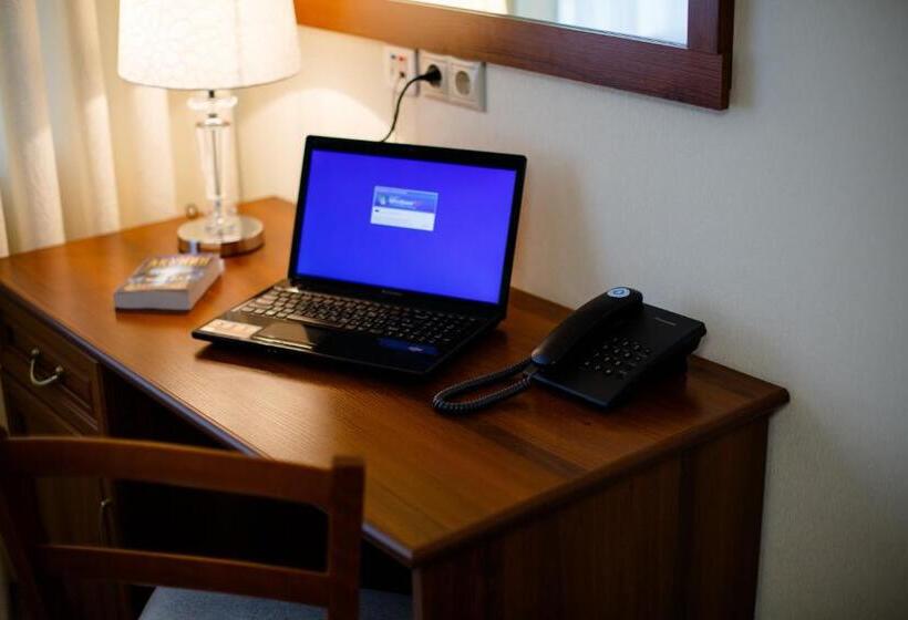 آپارتمان 1 خوابه همکف, Apart Hotel Vegus