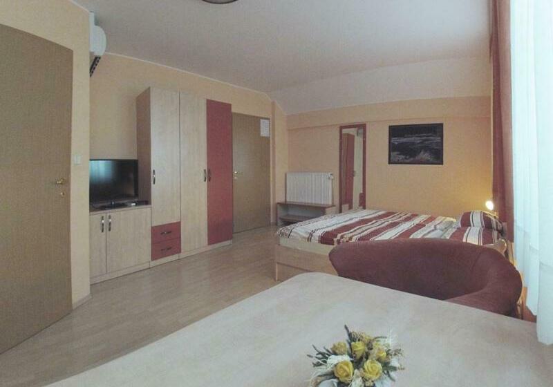 اتاق استاندارد سه نفره, Rooms En Krajcar