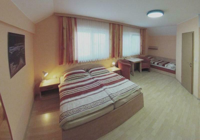 اتاق استاندارد سه نفره, Rooms En Krajcar