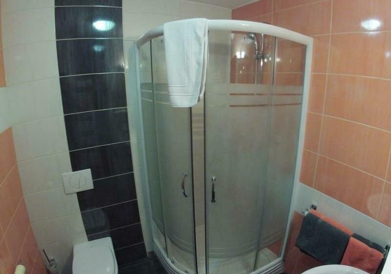 اتاق استاندارد, Rooms En Krajcar