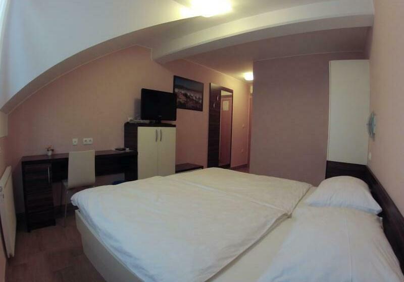 اتاق استاندارد, Rooms En Krajcar