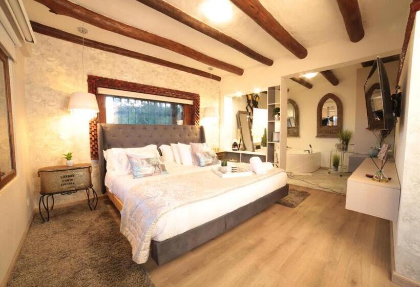 سوییت لوکس, Boutique Guatika