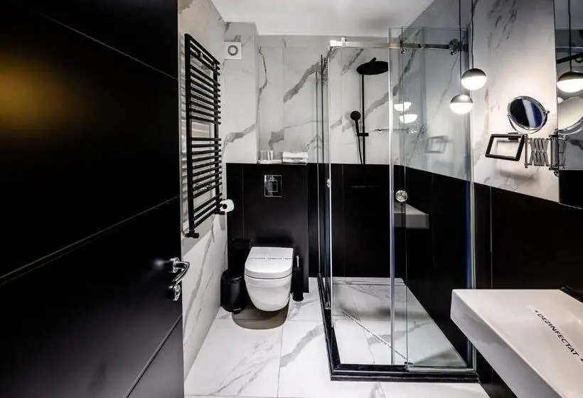 スイート, Complex Turistic Casa Romaneasca