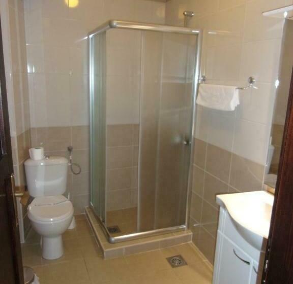 اتاق استاندارد سه نفره, Manastir Sv. Joakim Osogovski