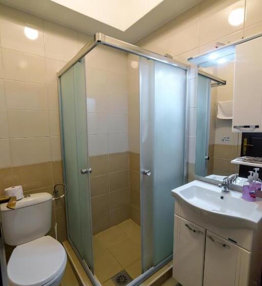 اتاق اکونومی, Manastir Sv. Joakim Osogovski