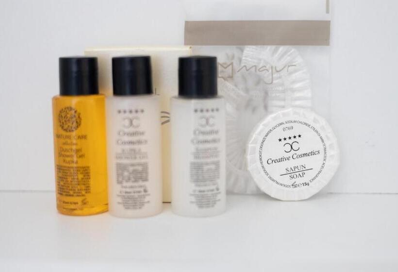 اتاق لوکس با تخت بزرگ, Motel Vila Bakarni