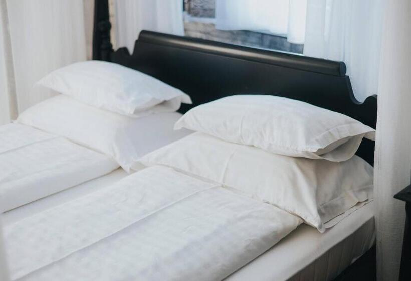 اتاق استاندارد چهار تخته, Motel Vila Bakarni