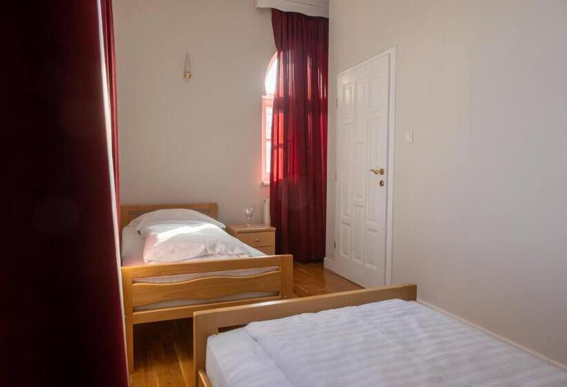 اتاق استاندارد چهار تخته, Motel Vila Bakarni