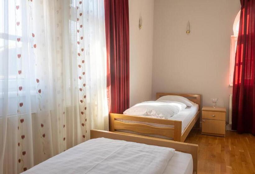 اتاق استاندارد چهار تخته, Motel Vila Bakarni