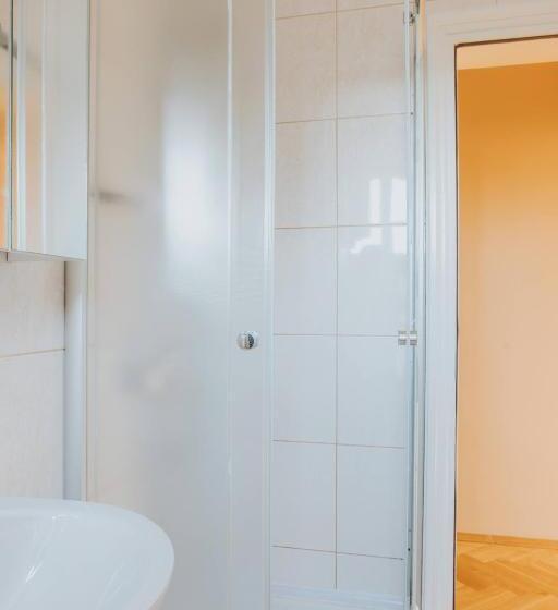 اتاق استاندارد سه نفره, Motel Vila Bakarni