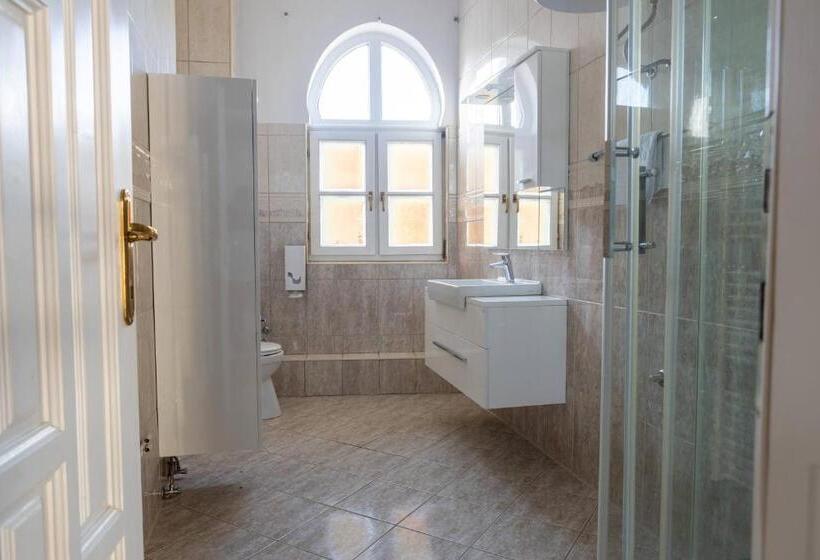 اتاق استاندارد چهار تخته, Motel Vila Bakarni