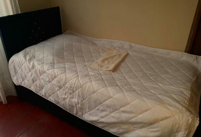 اتاق استاندارد سه تخته با بالکن, Achi Guest House