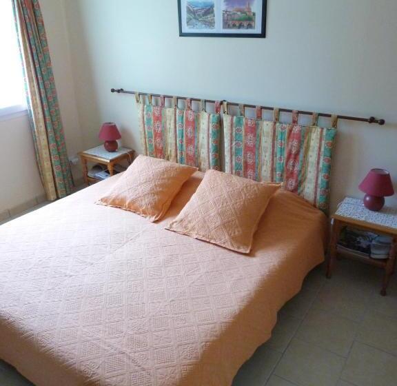 标准间, Gites Des Camparros