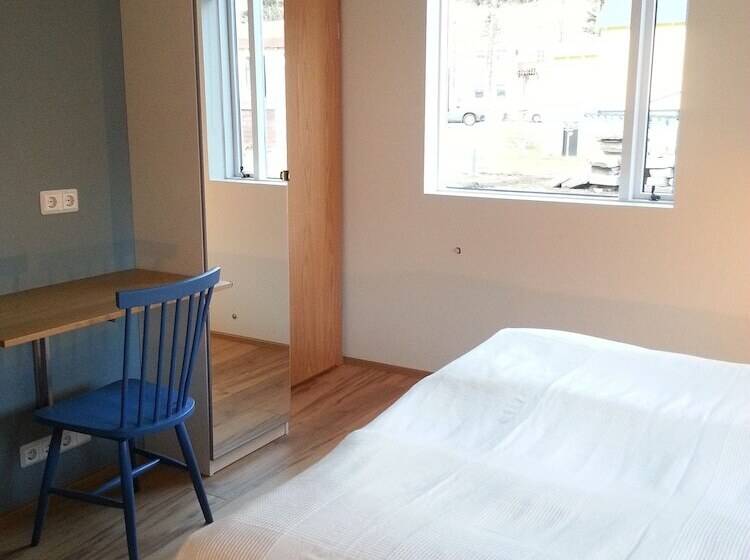 اتاق استاندارد سه تخته با سرویس بهداشتی مشترک, Seydisfjördur Guesthouse
