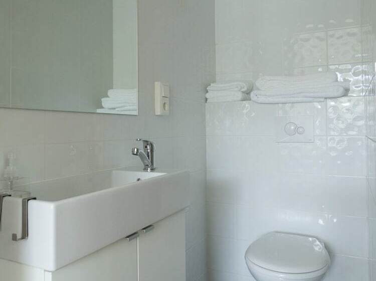 اتاق استاندارد با سرویس بهداشتی مشترک, Seydisfjördur Guesthouse