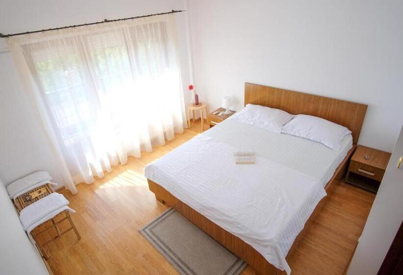 스탠다드 룸, Pensiunea Anastasia