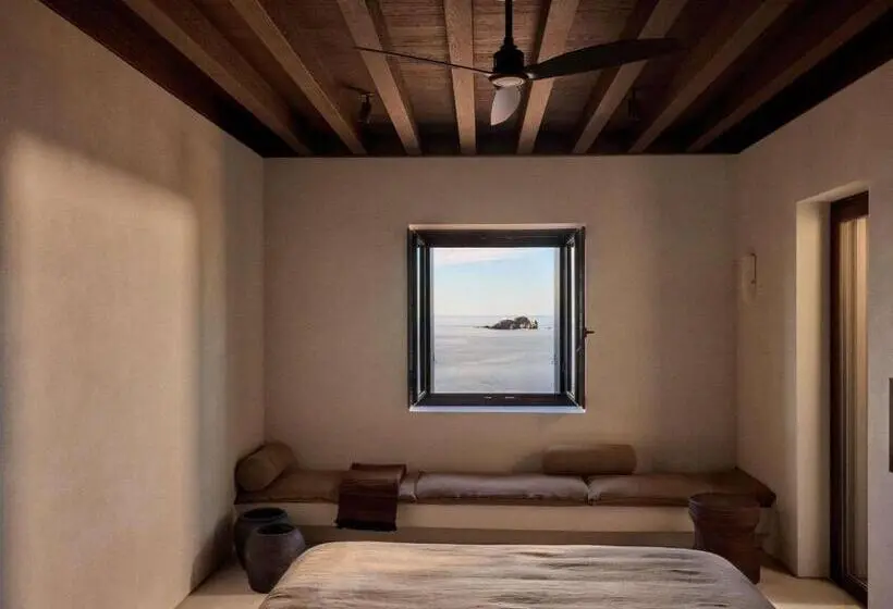 Sviitti King-vuode, Luura Paros Cliff
