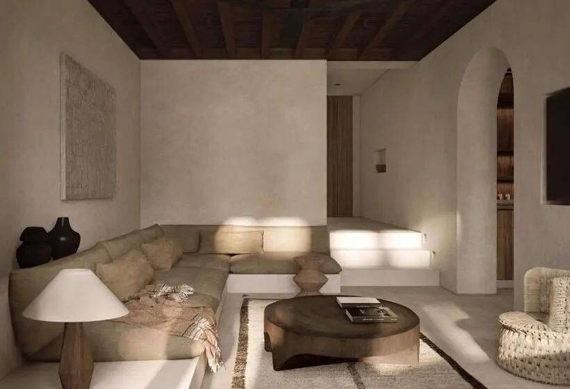 Sviitti King-vuode, Luura Paros Cliff