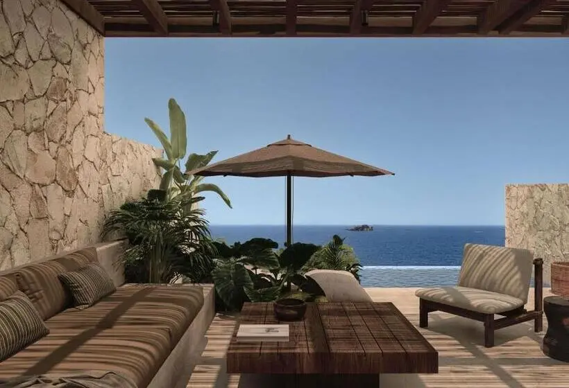 Sviitti Uima-allas, Luura Paros Cliff