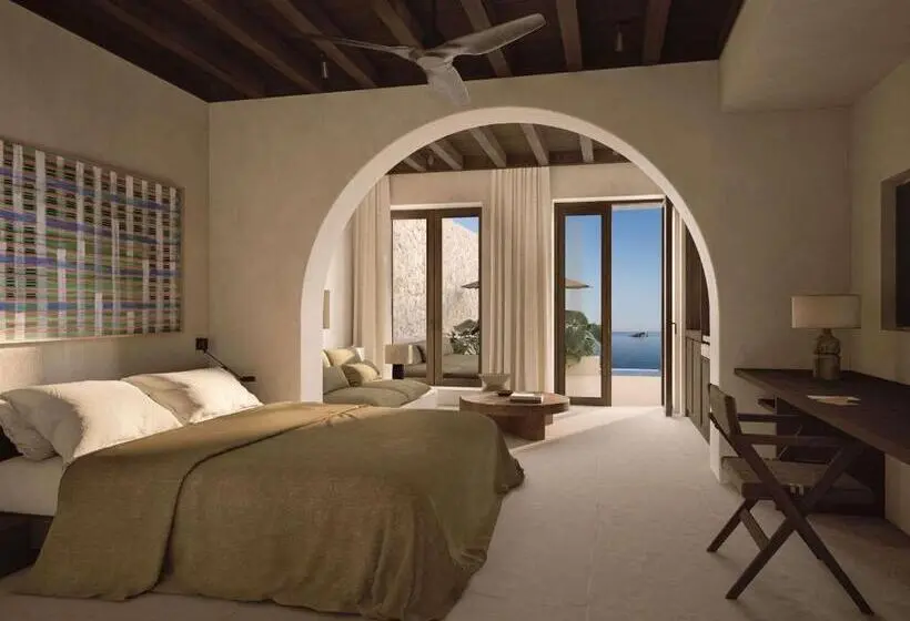 Suite Queen Bed, Luura Paros Cliff