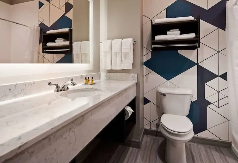 スイート, Best Western Plus Parkside Inn & Suites