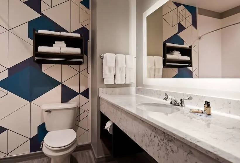 スイート, Best Western Plus Parkside Inn & Suites