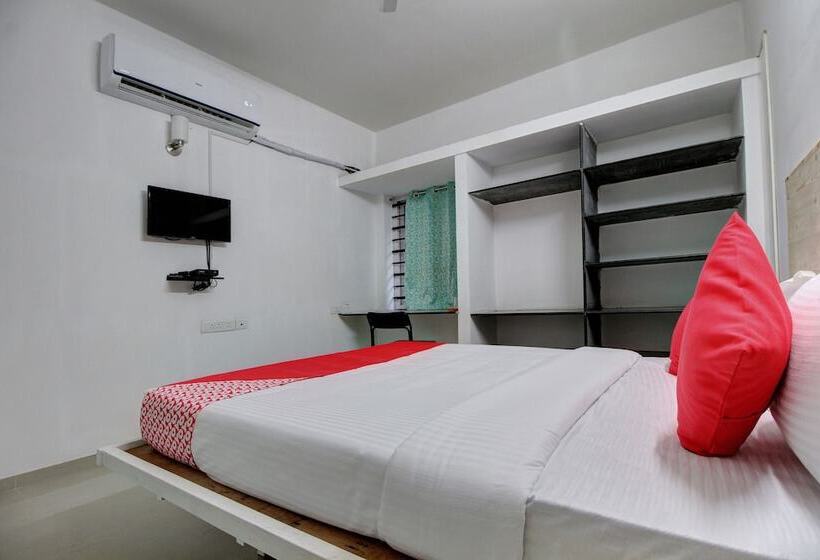Номер Deluxe, Oyo 28223 Sri Sharu Enclave