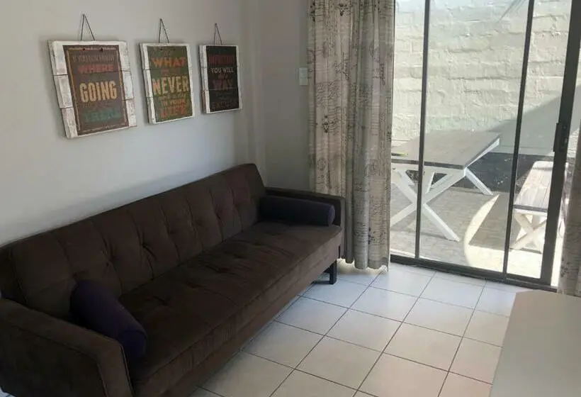 Suite 2 Dormitoare, Anas Inn