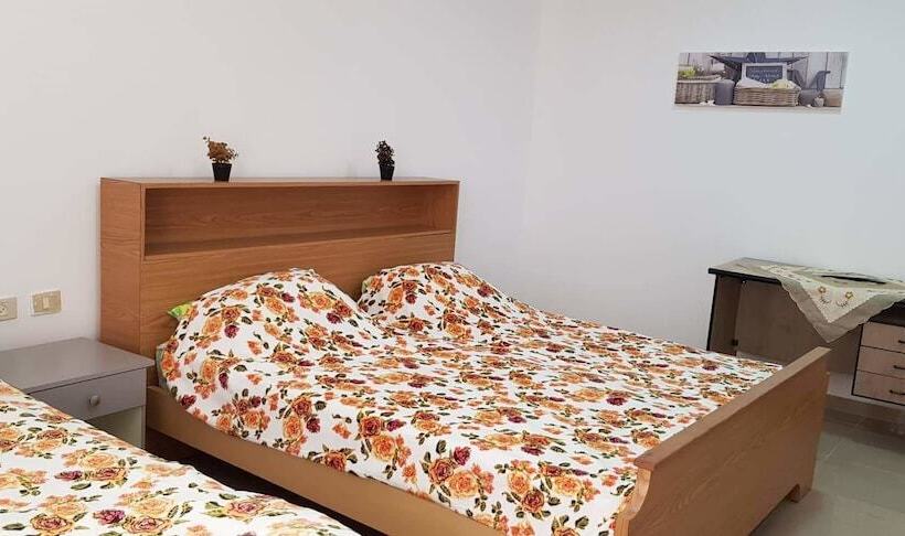 اتاق خانوادگی, Chez William