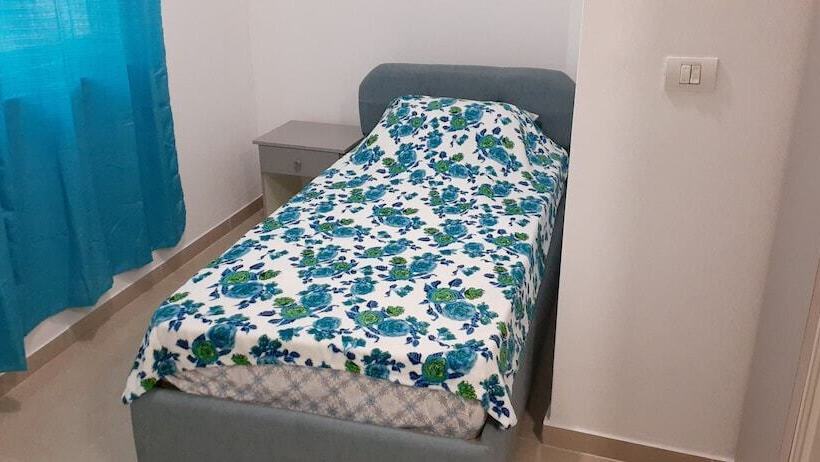 اتاق خانوادگی, Chez William