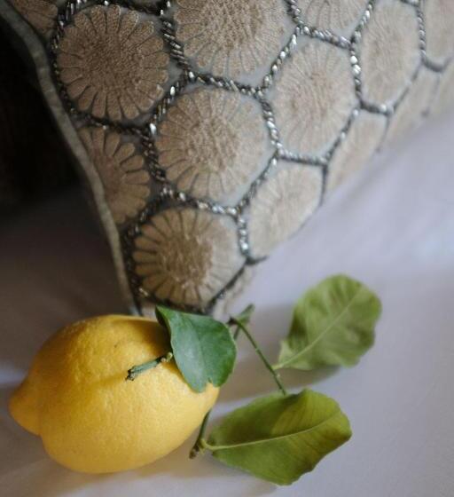 带花园景观的标准三人间, Borgo Castello Panicaglia