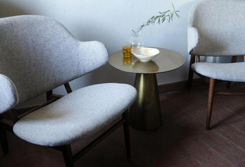 带花园景观的标准三人间, Borgo Castello Panicaglia