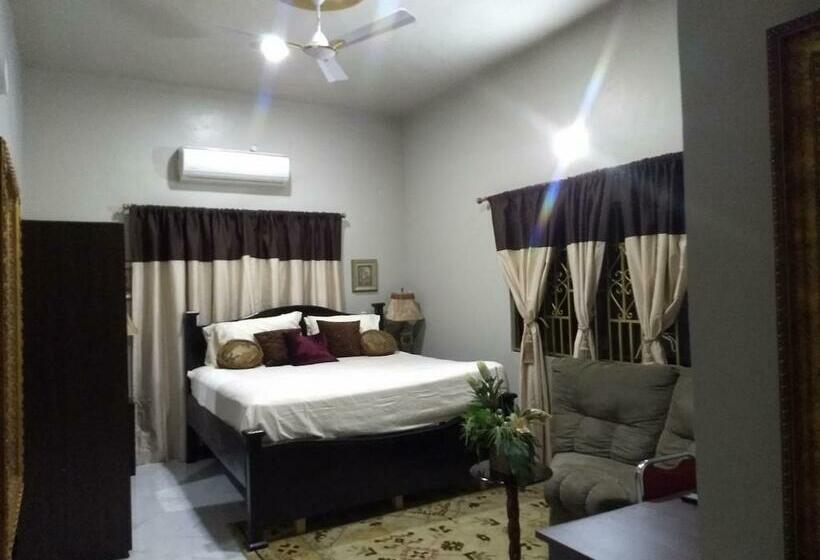 سوییت سوپریور, The Winford Boutique Hotel Achimota